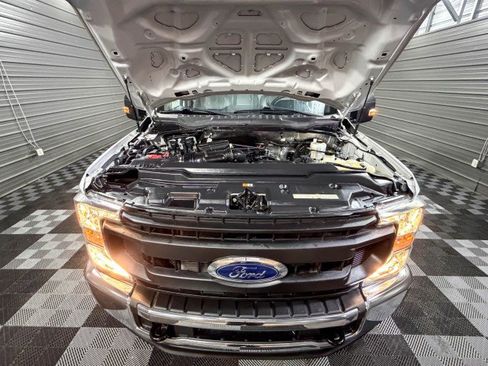 Used 2022 Ford F250 XL w/ Power Equipment Group image 37