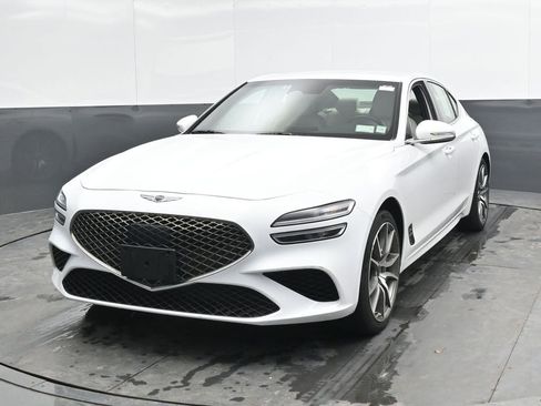 Used 2024 Genesis G70 2.5T image 6