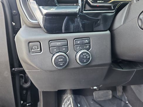 Used 2023 GMC Sierra 1500 SLT w/ SLT Premium Package AWD/4WD image 19