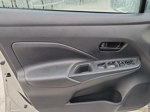 Used 2025 Nissan Versa S w/ Trunk Package FWD image 12