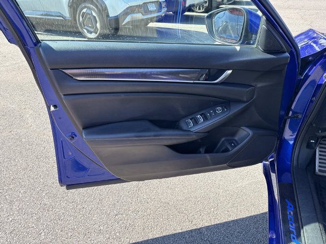 Used 2019 Honda Accord Sport image 13
