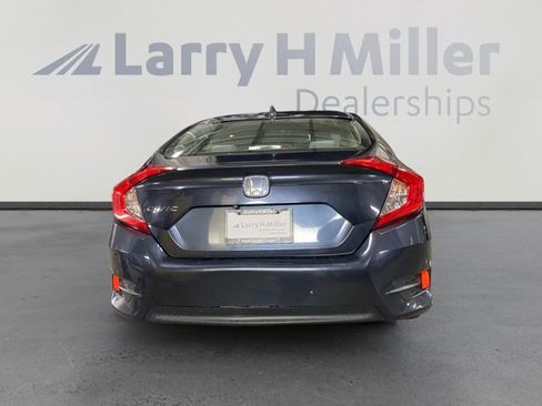 Used 2017 Honda Civic EX image 4