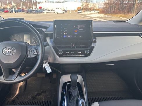 Certified 2024 Toyota Corolla LE image 28