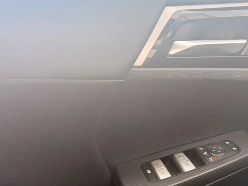 Used 2024 Mitsubishi Outlander FWD image 28