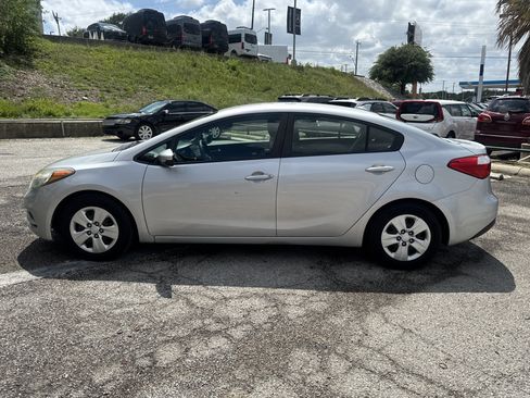 Used 2016 Kia Forte LX FWD image 6