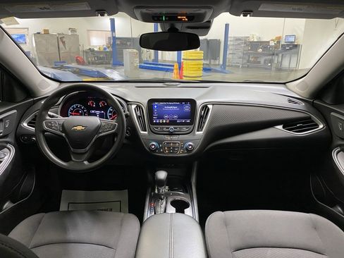 Used 2023 Chevrolet Malibu LT image 38