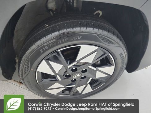 Used 2025 Hyundai Kona SEL AWD/4WD image 31