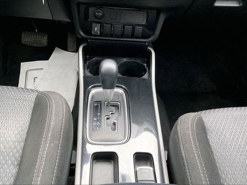 Used 2019 Mitsubishi Outlander ES image 20