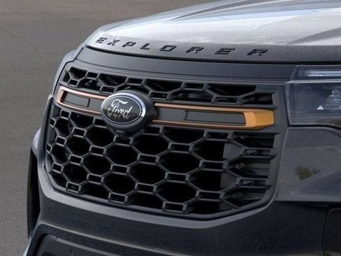 Used 2026 Ford Explorer Tremor AWD/4WD image 17