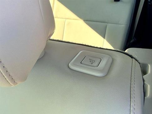 Used 2025 Hyundai Santa Fe SEL image 18