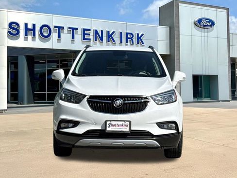 Used 2017 Buick Encore Preferred FWD image 2