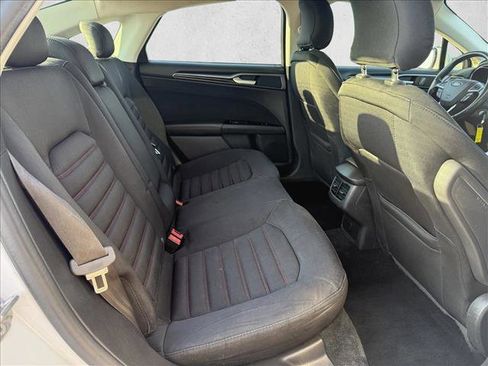 Used 2016 Ford Fusion SE image 20