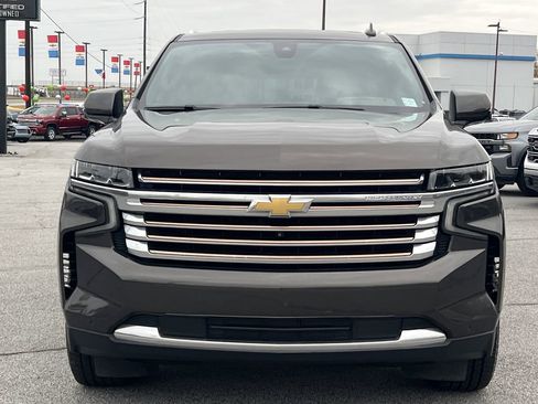 Used 2021 Chevrolet Suburban High Country w/ Premium Package image 32