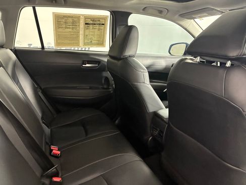 Used 2024 Toyota Corolla Cross XLE image 31