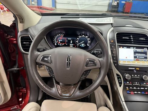 Used 2022 Lincoln Nautilus Reserve w/ Equipment Group 202A image 58