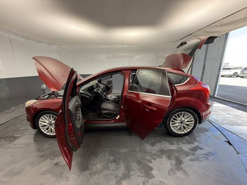 Used 2014 Ford Focus Titanium image 18