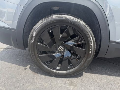 New 2026 Volkswagen Atlas SE FWD image 23