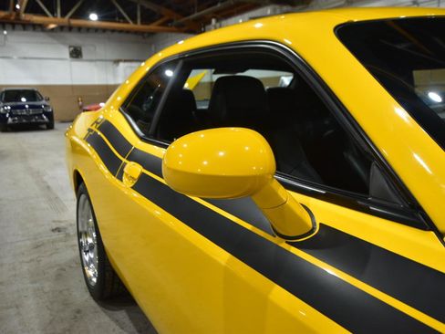 Used 2012 Dodge Challenger R/T image 44