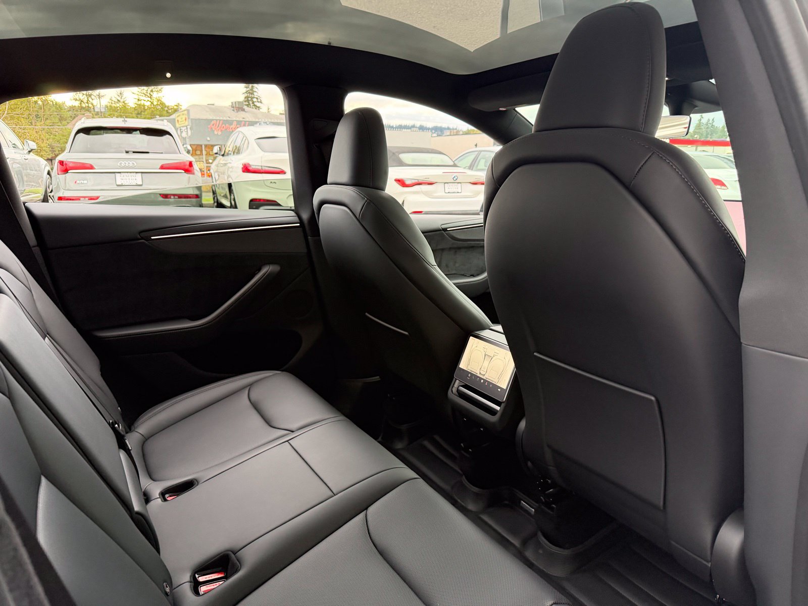 Used 2026 Tesla Model Y AWD image 19
