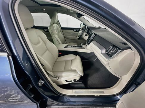 Used 2019 Volvo XC60 T5 Inscription w/ Protection Package Premier FWD image 33
