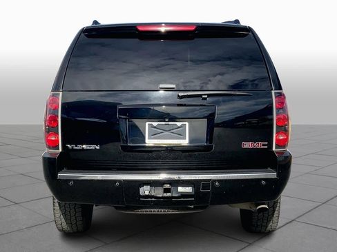 Used 2013 GMC Yukon Denali image 4
