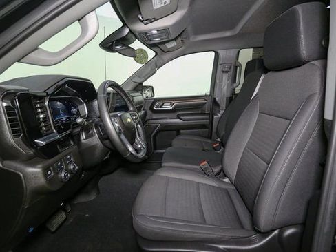 Used 2025 Chevrolet Silverado 1500 LT image 36