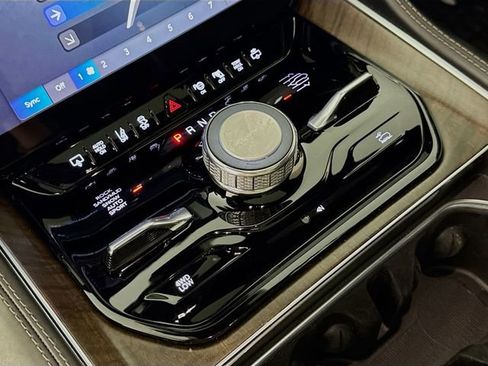 Used 2022 Jeep Grand Wagoneer Series II w/ Convenience Group III AWD/4WD image 21
