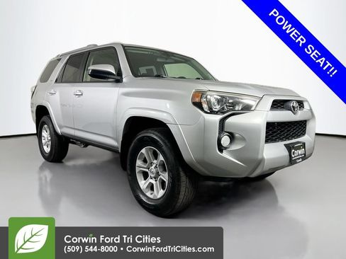 Used 2016 Toyota 4Runner SR5 w/ Four Season Floor Mat Package AWD/4WD image 1