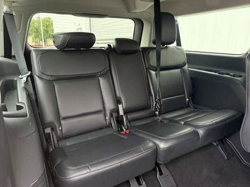 Used 2025 Ford Expedition Max Platinum image 35