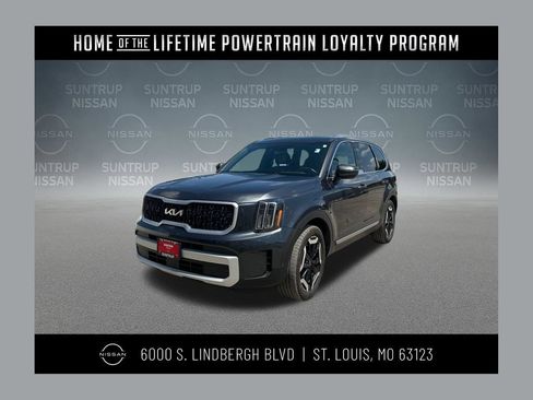 Used 2024 Kia Telluride EX w/ EX Captain's Chair Package AWD/4WD image 1