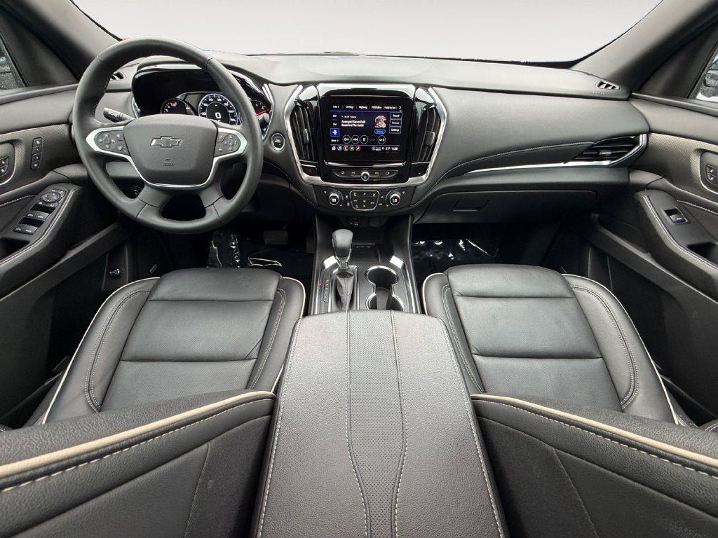 Certified 2023 Chevrolet Traverse Premier w/ Redline Edition AWD/4WD image 12