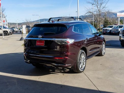 Used 2023 Buick Enclave Avenir image 7