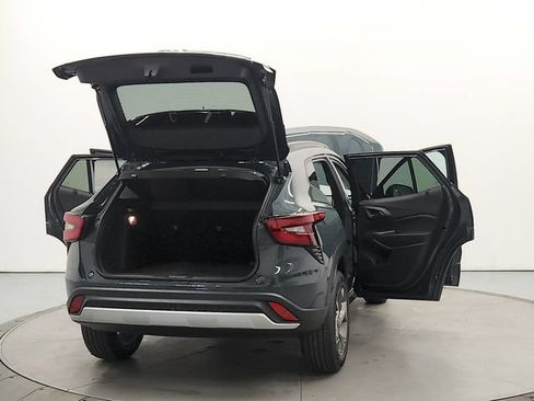 New 2026 Chevrolet Trax LT w/ LT Convenience Package FWD image 14