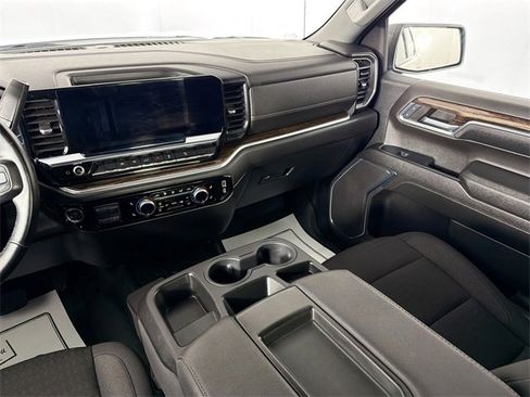 Used 2024 GMC Sierra 1500 Elevation w/ LPO, Elevation Black Package image 20