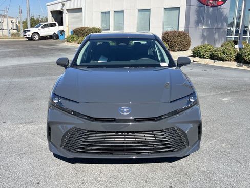 Used 2026 Toyota Camry LE image 8