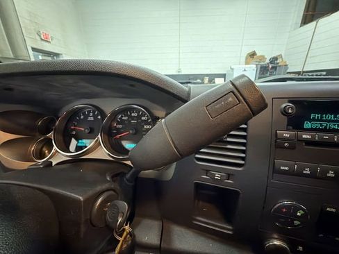 Used 2009 GMC Sierra 1500 SLE w/ Power Pack Plus image 18