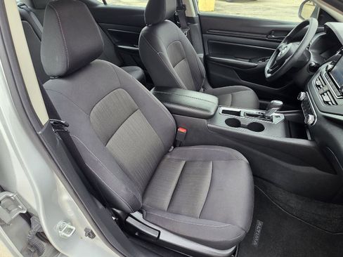 Used 2024 Nissan Altima 2.5 S image 25