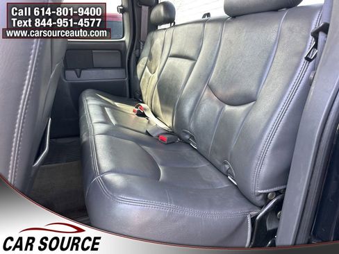 Used 2005 GMC Sierra 2500 SLT w/ Heavy-Duty Power Package image 11