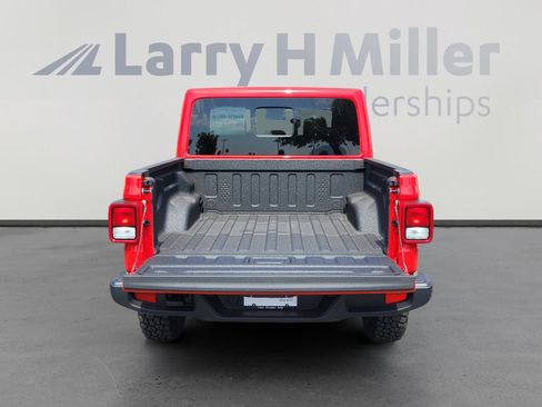 New 2025 Jeep Gladiator High Tide image 27
