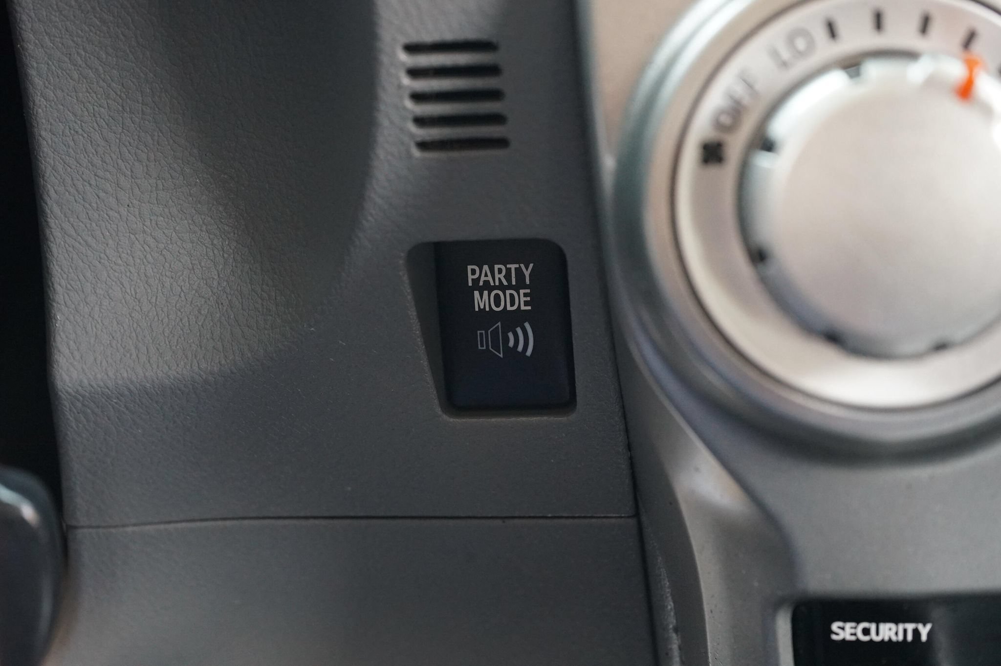 Used 2012 Toyota 4Runner SR5 AWD/4WD image 21