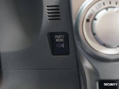 Used 2012 Toyota 4Runner SR5 AWD/4WD image 21