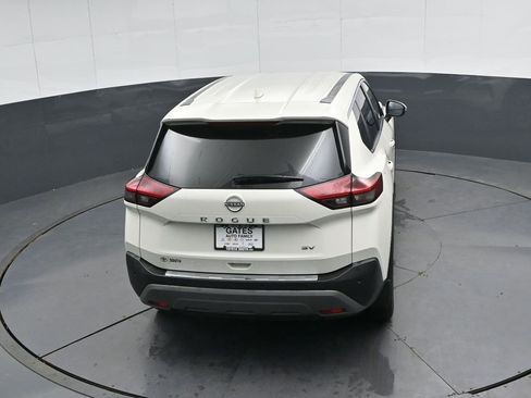 Used 2023 Nissan Rogue SV image 40