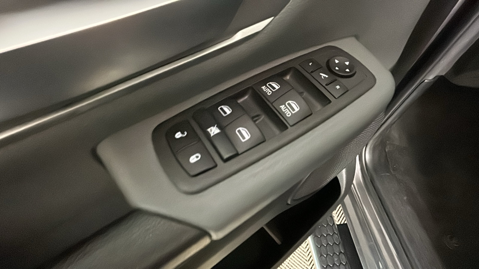 Used 2022 RAM 1500 Big Horn RWD image 12