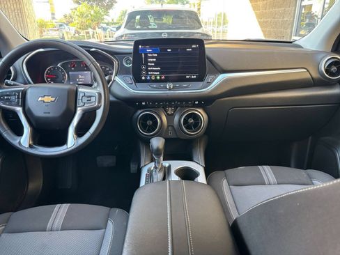 Used 2025 Chevrolet Blazer LT FWD image 33