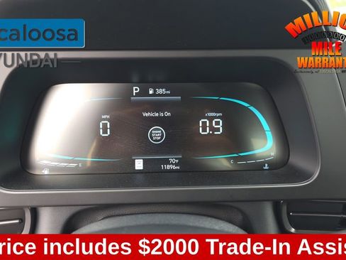 Used 2025 Hyundai Elantra Sport FWD image 15