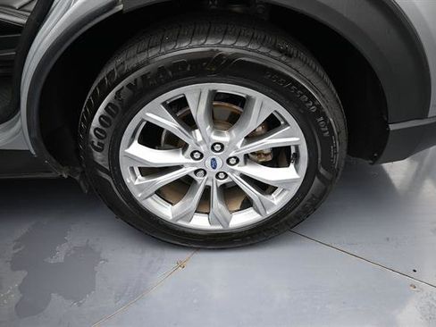 Used 2023 Ford Explorer XLT w/ Equipment Group 202A RWD image 25