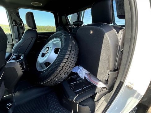 Used 2024 RAM 4500 4x4 Crew Cab DRW image 8