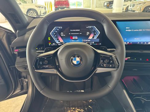 Used 2025 BMW 530i RWD image 21