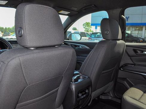 New 2026 Chevrolet Traverse LT w/ Driver Confidence Package image 12