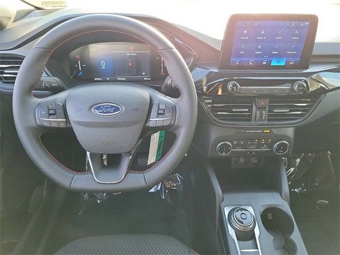 Used 2025 Ford Escape ST-Line w/ Equipment Group 301A image 4